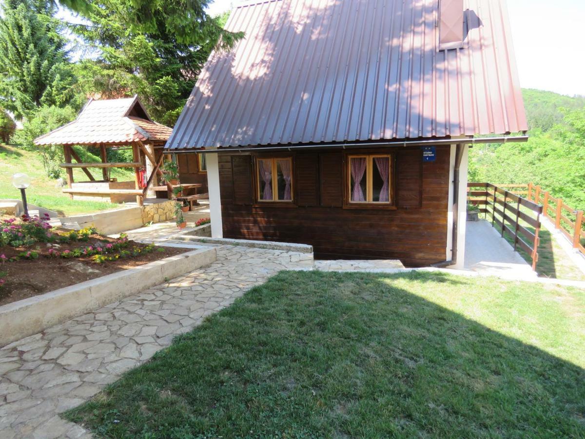 Guesthouse Stefanac Оточац Екстер'єр фото